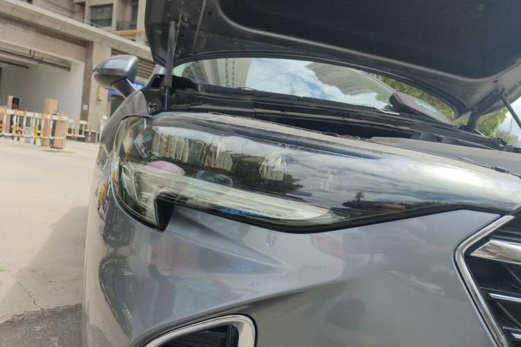 Used Buick Envision 2020 Onix S 652T Two-Wheel Drive Elite Model Right Front Headlight