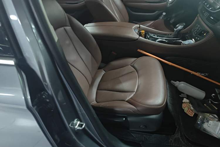 Used Buick Envision 2020 28T Four-Wheel Drive Elite Version Right Front Seat