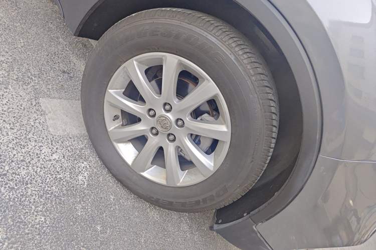 Used Buick Envision 2020 20T Two-Wheel Drive Elite Version Right Front Wheel Hub