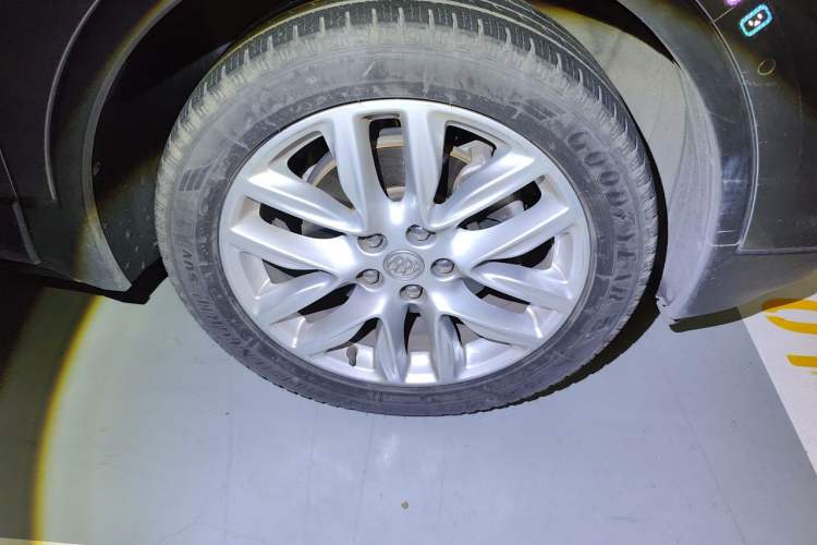 Used Buick Envision 2020 28T Four-Wheel Drive Luxury Version Right Front Wheel Hub