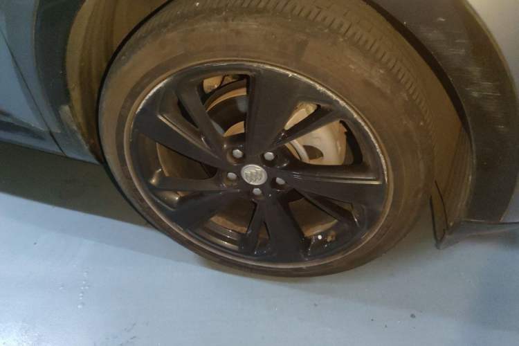 Used Buick Envision 2020 Encore GX S 652T Two-Wheel-Drive Limited-Edition S Sport Version Right Front Wheel Hub