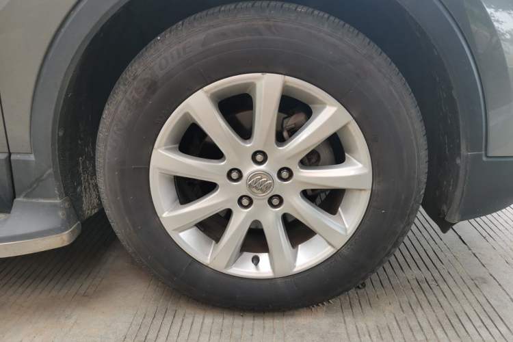 Used Buick Envision 2020 20T Two-Wheel Drive Leading Version Right Front Wheel Hub