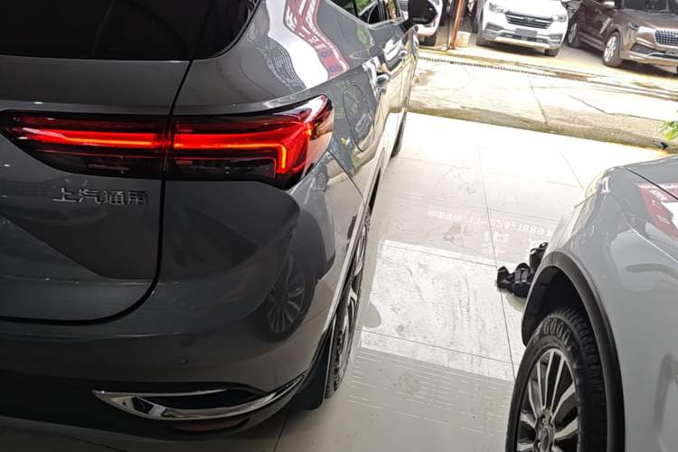 Used Buick Envision 2020 Encore S 652T Two-Wheel Drive Luxury Model Right Rear Taillight