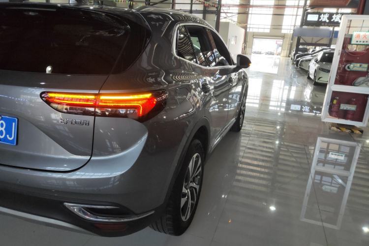 Used Buick Envision 2020 Encore S 652T Four-Wheel Drive Luxury Model Right Rear Taillight