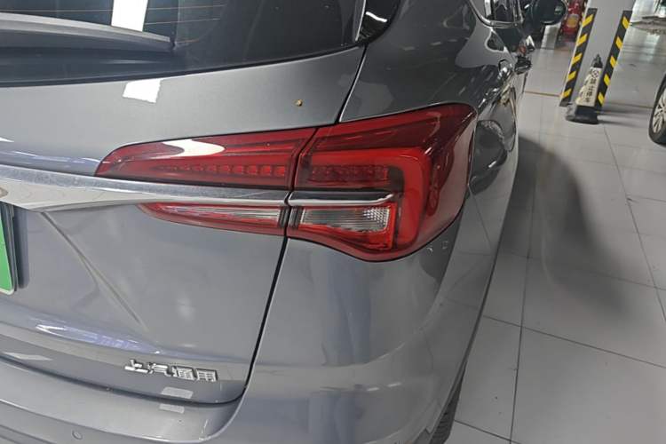 Used Buick Envision 2020 28T Four-Wheel Drive Elite Version Right Rear Taillight