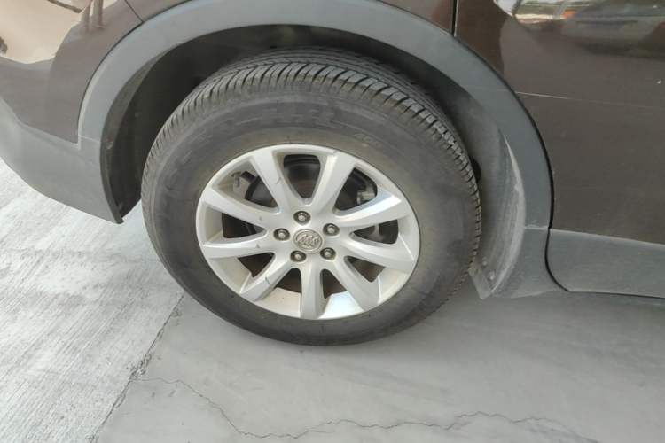 Used Buick Envision 2020 20T Two-Wheel Drive Leading Version Right Rear Wheel Hub