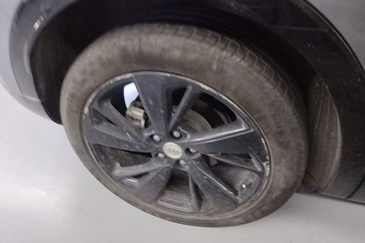 Used Buick Envision 2020 Encore GX S 652T Two-Wheel-Drive Limited-Edition S Sport Version Right Rear Wheel Hub