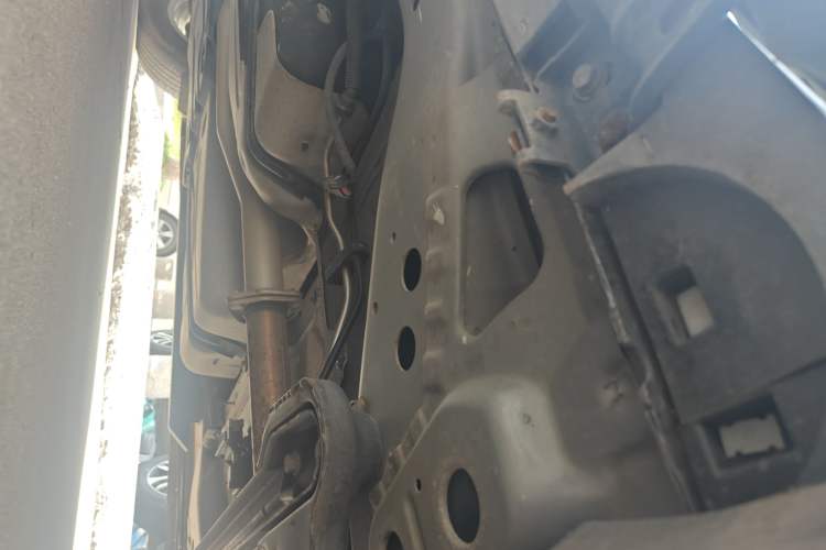 Used Buick Envision 2020 20T Two-Wheel Drive Luxury Model Right Side Sill