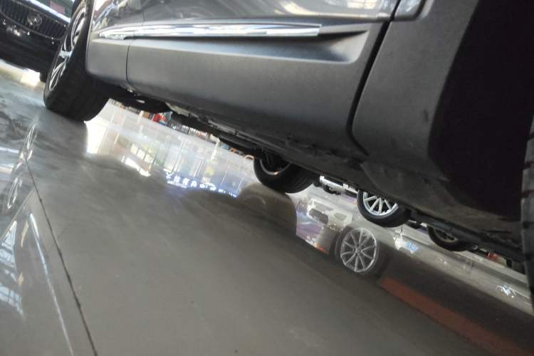 Used Buick Envision 2020 Encore S 652T Four-Wheel Drive Luxury Model Right Side Sill