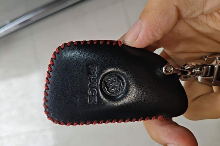 Used Buick Envision 2020 Encore S 652T Two-Wheel Drive Luxury Model Vehicle Key