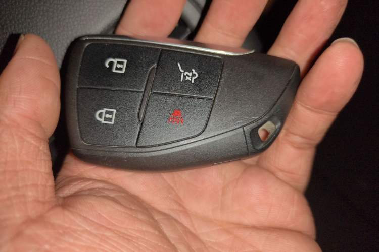 Used Buick Envision 2020 Encore S 652T Two-Wheel Drive Luxury Model Vehicle Key