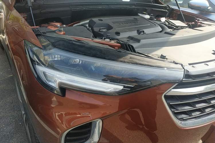 Used Buick Envision 2020 Encore S 652T Two-Wheel Drive Luxury Model Right Front Headlight