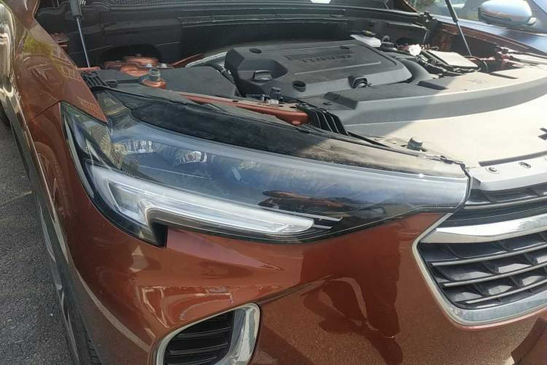 Used Buick Envision 2020 Encore S 652T Two-Wheel Drive Luxury Model Right Front Headlight
