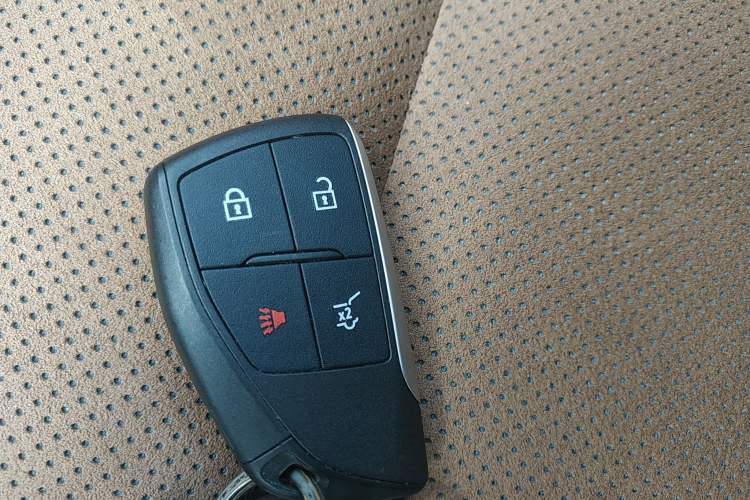 Used Buick Envision 2020 Encore S 652T Two-Wheel Drive Luxury Model Vehicle Key