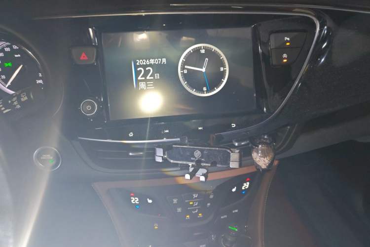 Used Buick Envision 2020 28T Four-Wheel Drive Elite Version Audio And AC Panel
