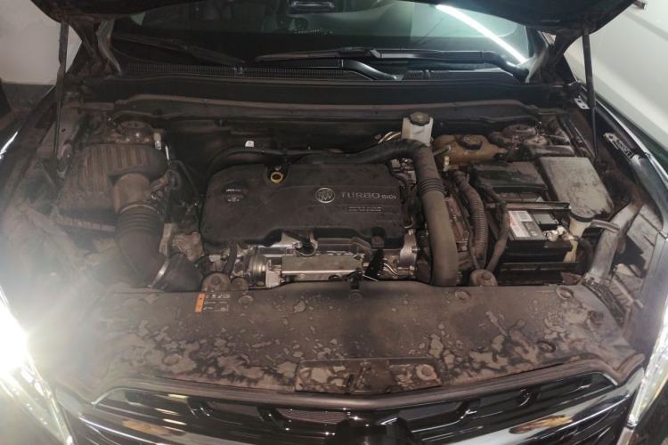 Used Buick Envision 2020 20T Two-Wheel Drive Elite Version Engine Bay