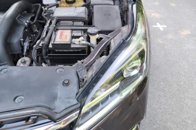 Used Buick Envision 2020 28T Four-Wheel Drive Elite Version Engine Bay Left