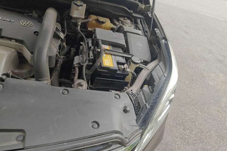 Used Buick Envision 2020 28T Four-Wheel Drive Elite Version Engine Bay Left