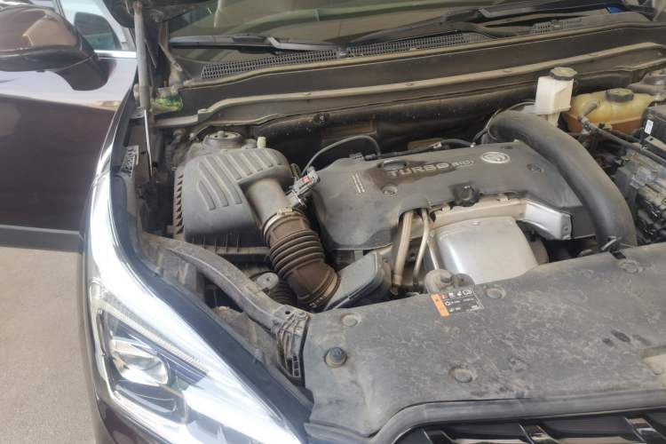 Used Buick Envision 2020 28T Four-Wheel Drive Elite Version Engine Bay Right