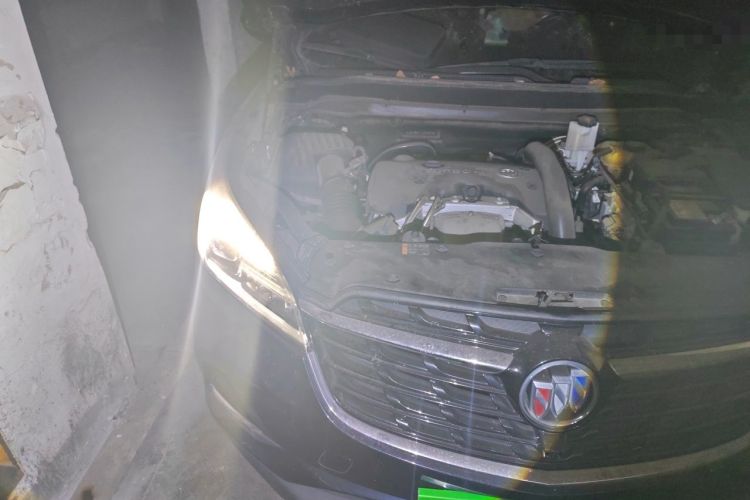 Used Buick Envision 2020 28T Four-Wheel Drive Elite Version Engine Bay Right