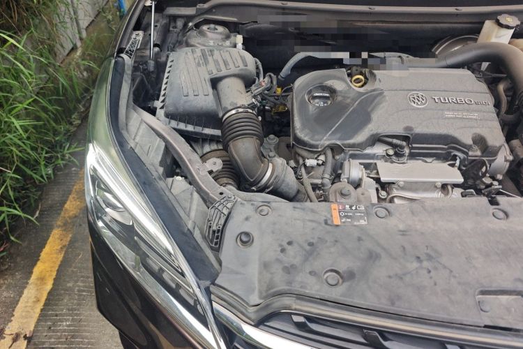 Used Buick Envision 2020 20T Two-Wheel Drive Leading Version Engine Bay Right