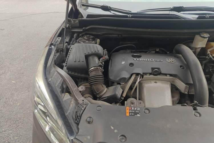 Used Buick Envision 2020 28T Four-Wheel Drive Elite Version Engine Bay Right