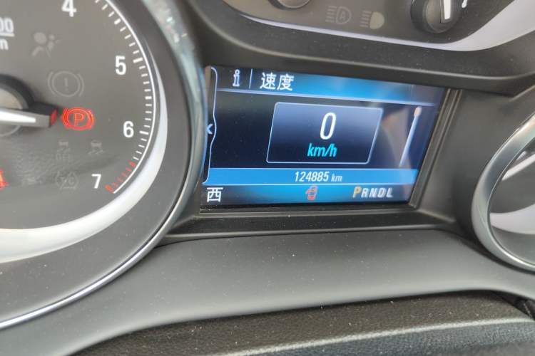 Used Buick Envision 2020 20T Two-Wheel Drive Luxury Model Odometer Close Up