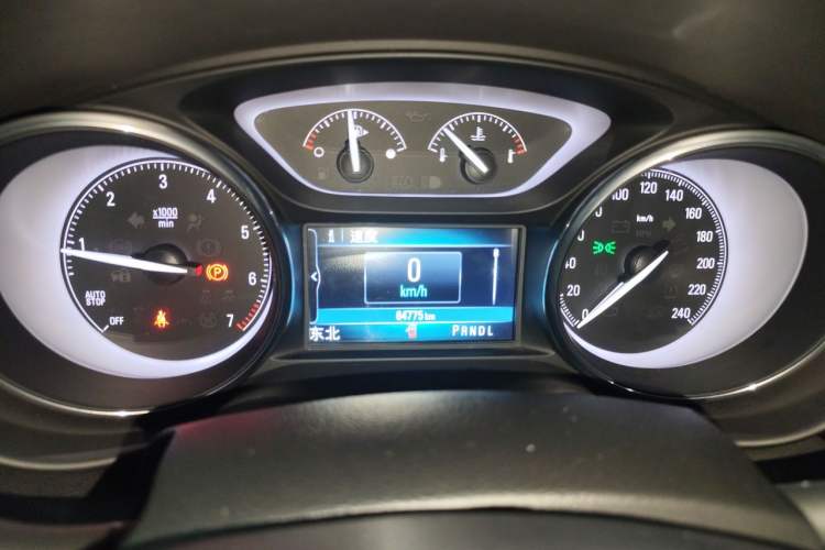 Used Buick Envision 2020 20T Two-Wheel Drive Elite Version Odometer Close Up