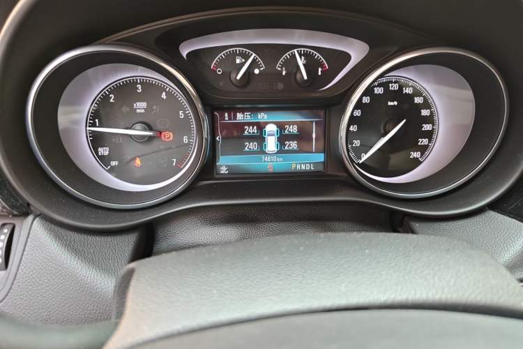 Used Buick Envision 2020 28T Four-Wheel Drive Elite Version Odometer Close Up