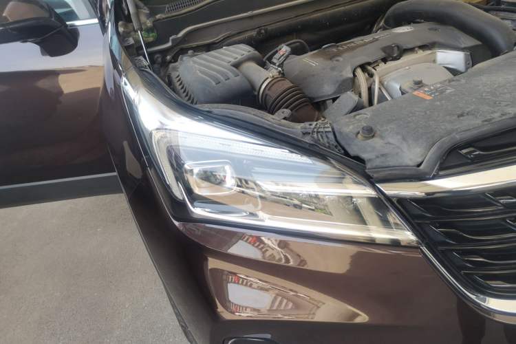 Used Buick Envision 2020 28T Four-Wheel Drive Elite Version Right Front Headlight
