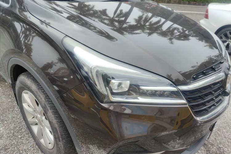 Used Buick Envision 2020 20T Two-Wheel Drive Luxury Model Right Front Headlight