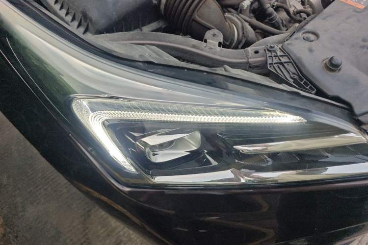 Used Buick Envision 2020 20T Two-Wheel Drive Leading Version Right Front Headlight