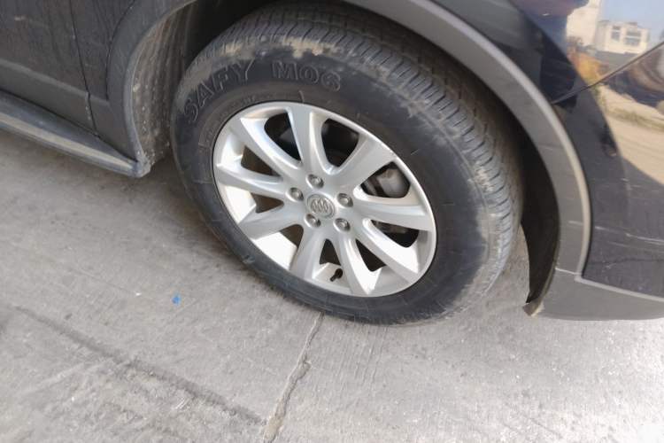 Used Buick Envision 2020 20T Two-Wheel Drive Elite Version Right Front Wheel Hub