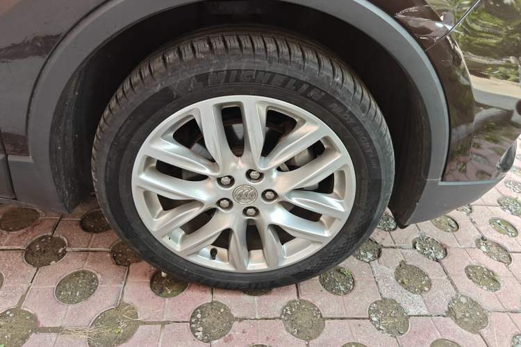 Used Buick Envision 2020 28T Four-Wheel Drive Elite Version Right Front Wheel Hub