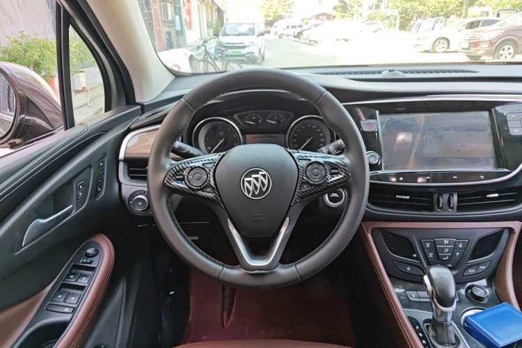 Used Buick Envision 2020 20T Two-Wheel Drive Luxury Model Steering Wheel