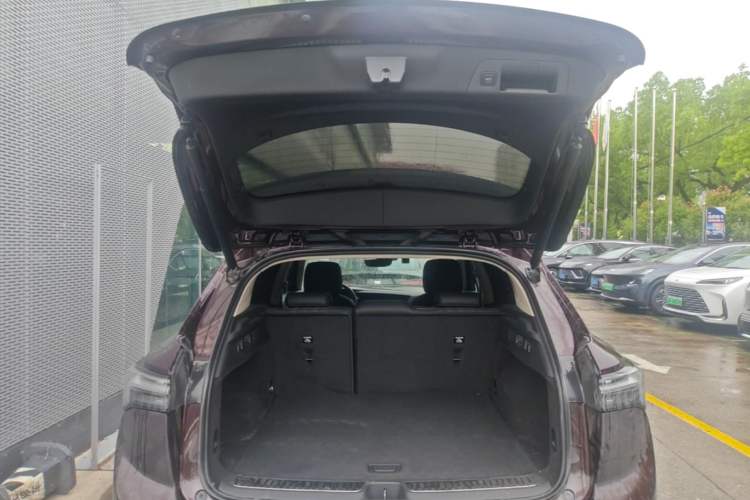Used Buick Envision 2020 Encore S 652T All-Wheel-Drive Avenir Trunk