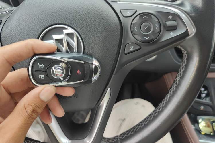 Used Buick Envision 2020 20T Two-Wheel Drive Luxury Model Vehicle Key