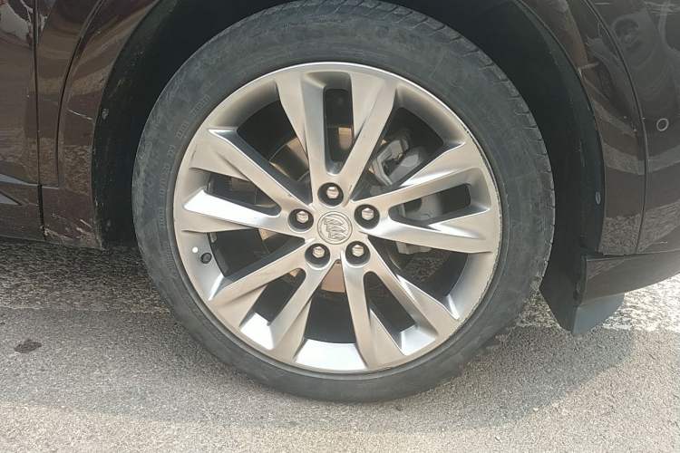 Used Buick Envision 2020 Encore S 652T All-Wheel-Drive Avenir Exterior 7