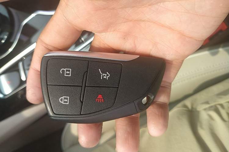 Used Buick Envision 2020 Encore S 652T All-Wheel-Drive Avenir Interior 1