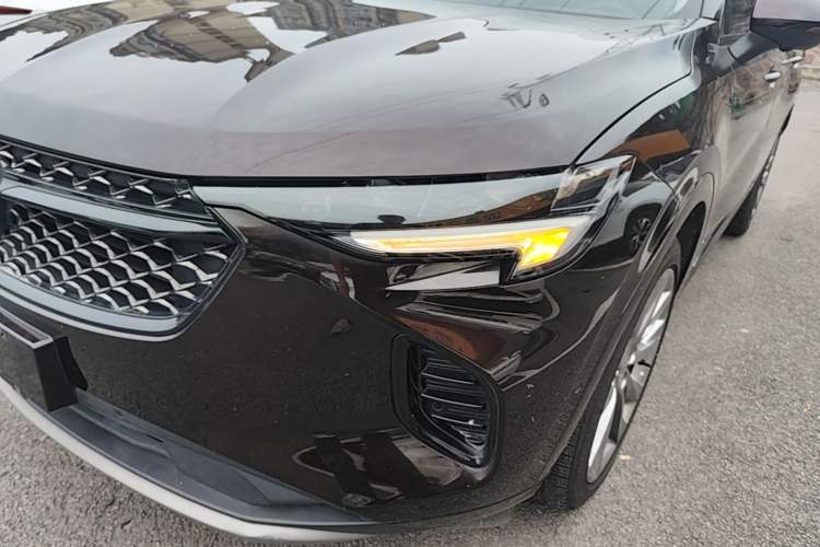Used Buick Envision 2020 Encore S 652T All-Wheel-Drive Avenir Left Front Headlight