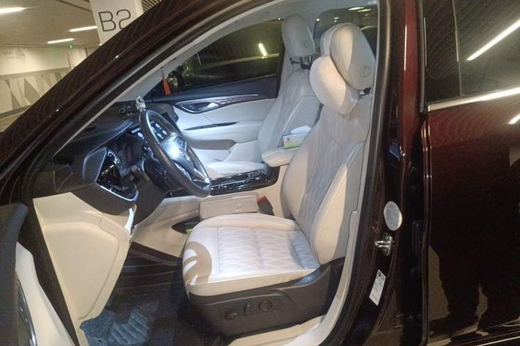 Used Buick Envision 2020 Encore S 652T All-Wheel-Drive Avenir Left Front Seat