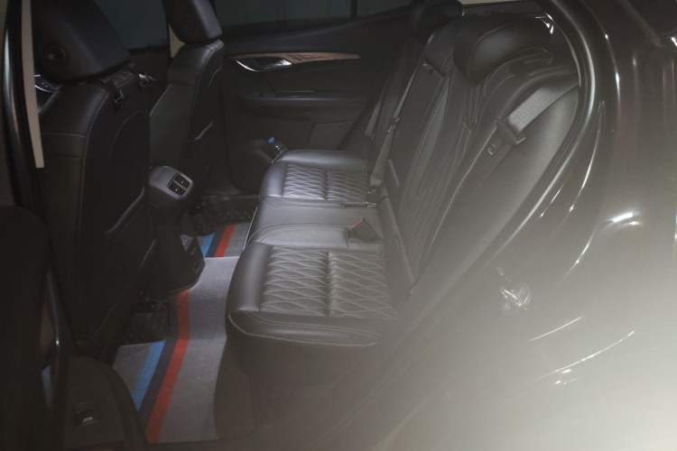 Used Buick Envision 2020 Encore S 652T All-Wheel-Drive Avenir Left Rear Seat