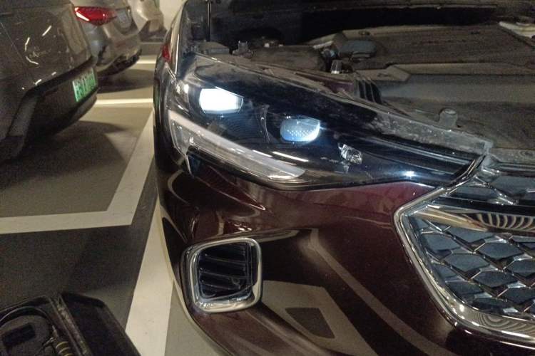 Used Buick Envision 2020 Encore S 652T All-Wheel-Drive Avenir Right Front Headlight