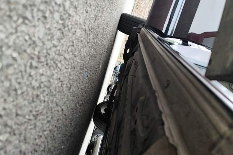 Used Buick Envision 2020 Encore S 652T All-Wheel-Drive Avenir Right Side Sill