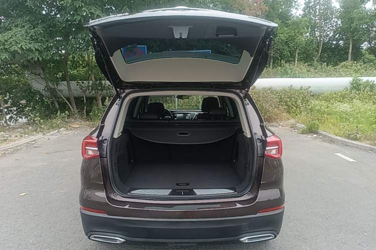 Used Buick Envision 2020 20T Two-Wheel Drive Elite Version Trunk