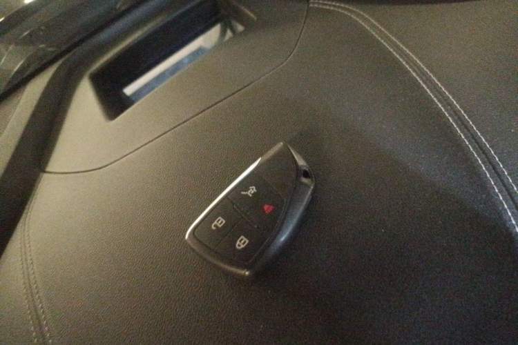 Used Buick Envision 2020 Encore S 652T All-Wheel-Drive Avenir Vehicle Key