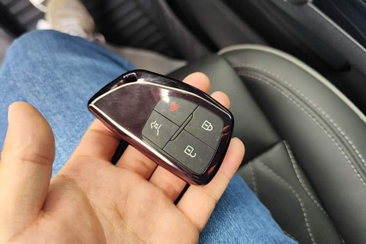 Used Buick Envision 2020 Encore S 652T All-Wheel-Drive Avenir Vehicle Key