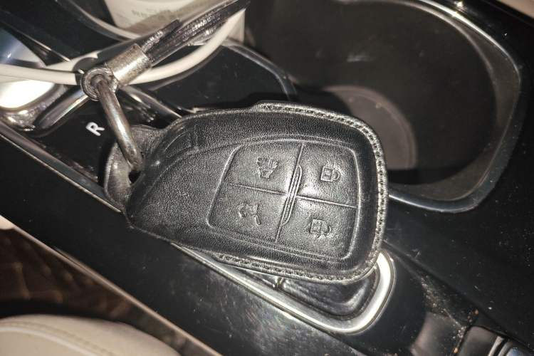 Used Buick Envision 2020 Encore S 652T All-Wheel-Drive Avenir Vehicle Key