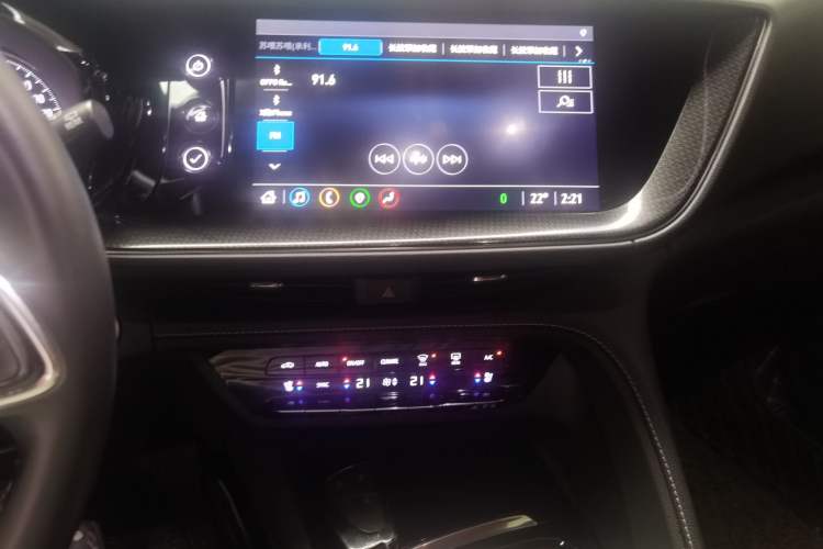 Used Buick Envision 2020 Encore GX S 652T Two-Wheel-Drive Limited-Edition S Sport Version Audio And AC Panel