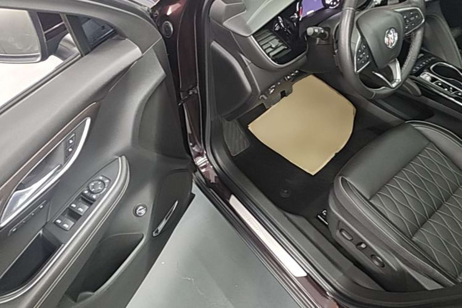 Used Buick Envision 2020 Encore S 652T All-Wheel-Drive Avenir Driver Seat